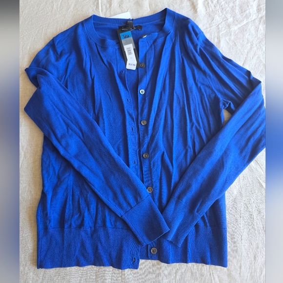 Banana Republic Sweaters - Banana Republic Cardigan Sz S NWT